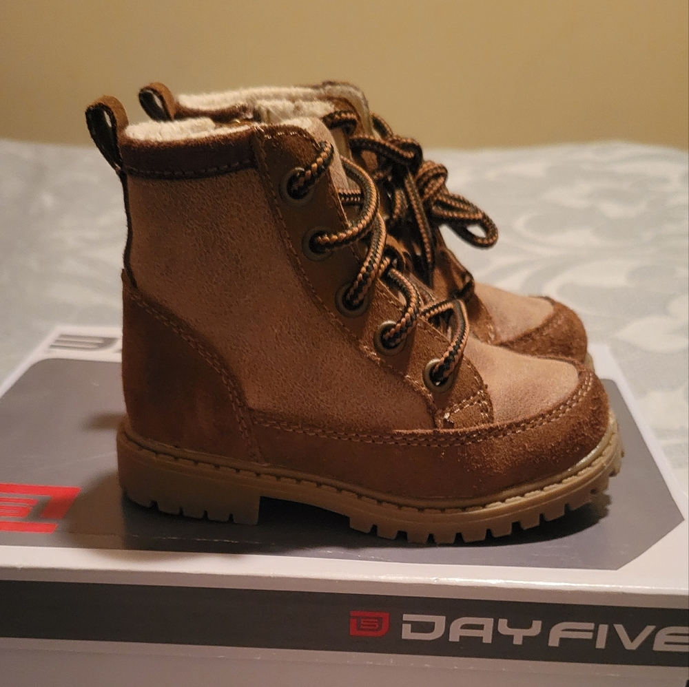 Day five boots
